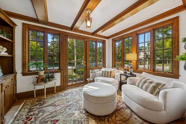 800 N Oak Park Avenue, Oak Park, IL 60302