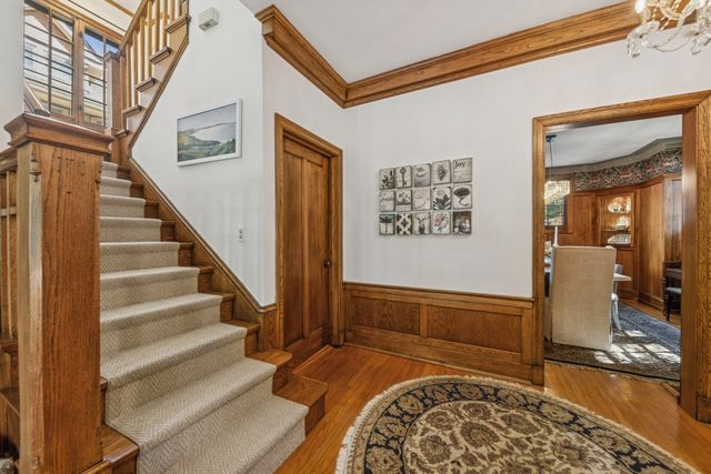 800 N Oak Park Avenue, Oak Park, IL 60302