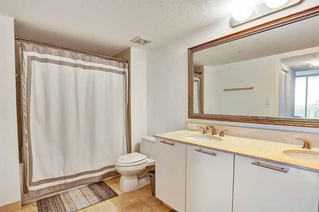1800 N Bayshore Drive 1610, Miami, FL 33132