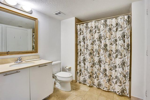 1800 N Bayshore Drive 1610, Miami, FL 33132