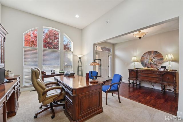 128 Kendall Bluff Court, Chesterfield, MO 63017