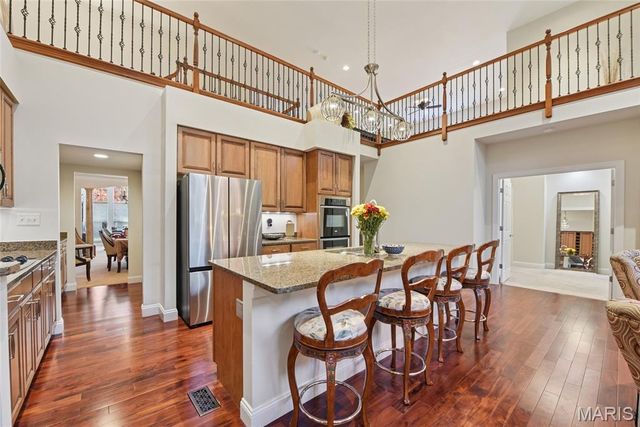 128 Kendall Bluff Court, Chesterfield, MO 63017