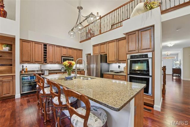 128 Kendall Bluff Court, Chesterfield, MO 63017