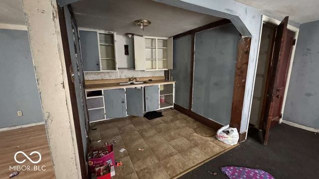 515 W 2nd Street, Anderson, IN 46016