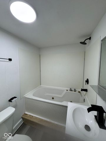 515 W 2nd Street, Anderson, IN 46016