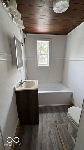 515 W 2nd Street, Anderson, IN 46016