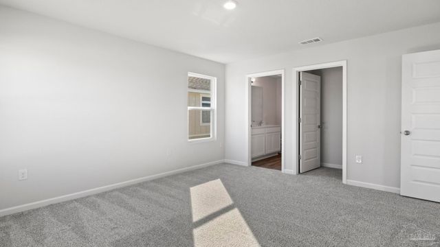 2055 Wiregrass St, Navarre, FL 32566