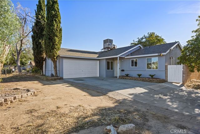 1058 E Avenue R2, Palmdale, CA 93550