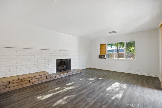 1058 E Avenue R2, Palmdale, CA 93550