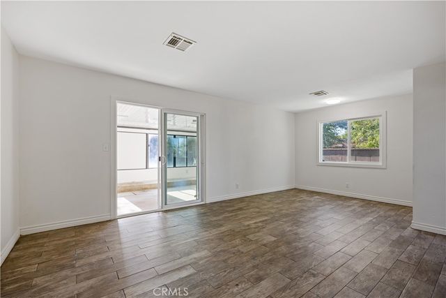 1058 E Avenue R2, Palmdale, CA 93550