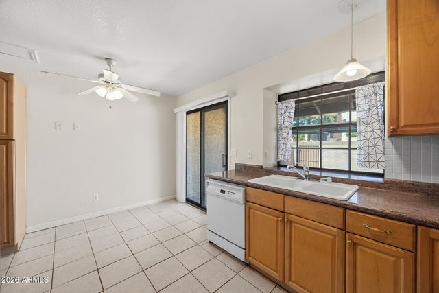 5704 E AIRE LIBRE Avenue 1048, Scottsdale, AZ 85254