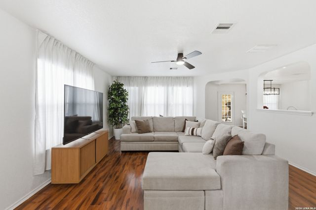 8822 N Mesa Vista, San Antonio, TX 78224