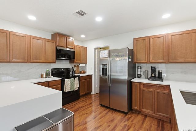 8822 N Mesa Vista, San Antonio, TX 78224