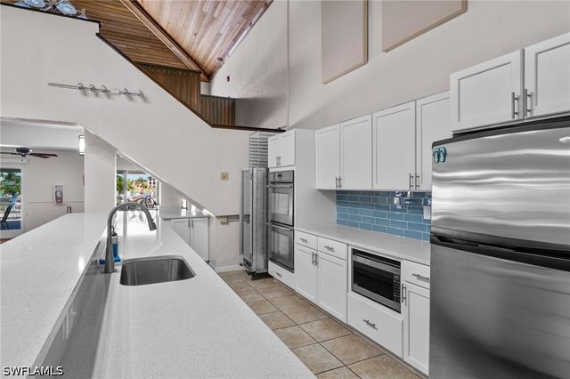 11220 Caravel CIR 302, Fort Myers, FL 33908