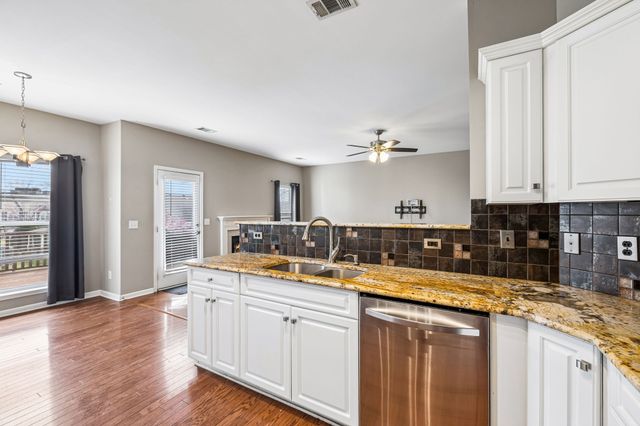 423 Normandy Cir, Nashville, TN 37209