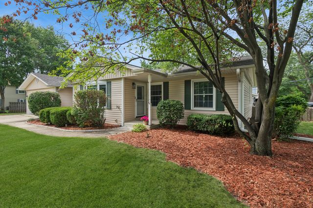 30W044 Bruce Lane, Naperville, IL 60563