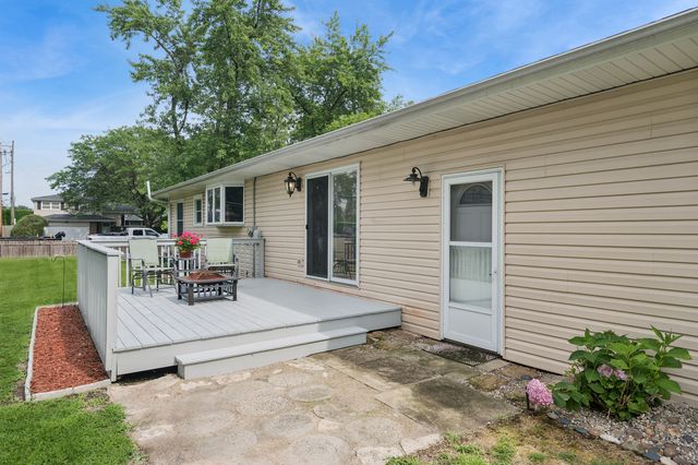 30W044 Bruce Lane, Naperville, IL 60563