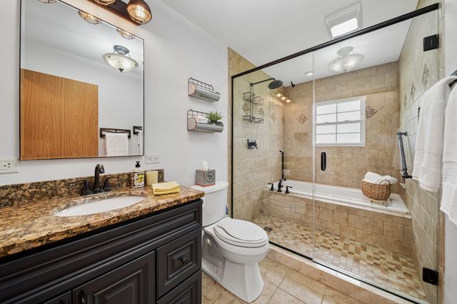 30W044 Bruce Lane, Naperville, IL 60563