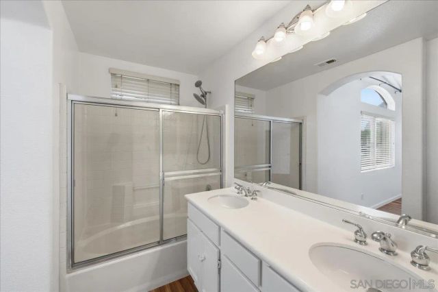 10294 Scripps Poway Pkwy 5, San Diego, CA 92131