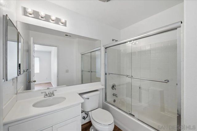 10294 Scripps Poway Pkwy 5, San Diego, CA 92131