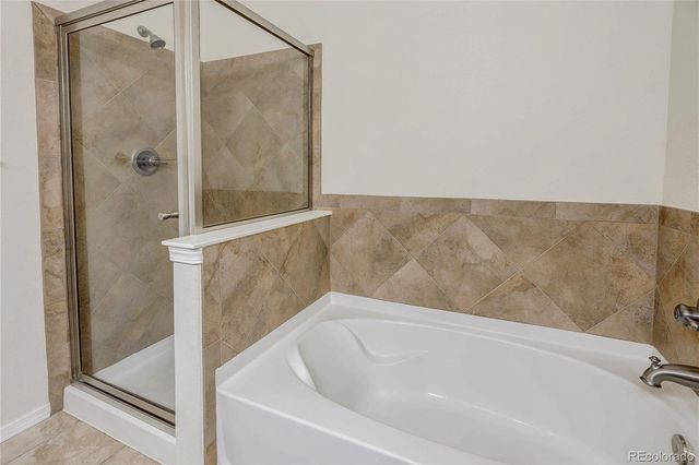 8489 Canyon Rim Circle 207, Englewood, CO 80112