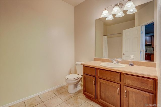 8489 Canyon Rim Circle 207, Englewood, CO 80112