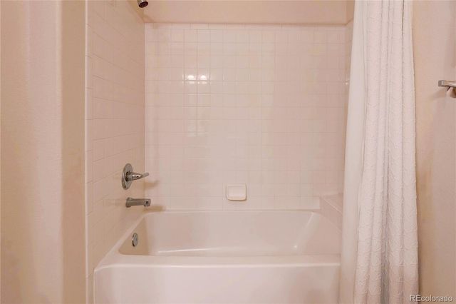 8489 Canyon Rim Circle 207, Englewood, CO 80112