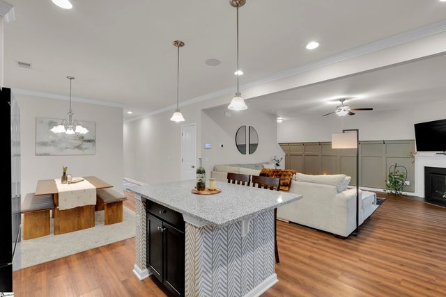 121 Strongridge Trail, Simpsonville, SC 29681