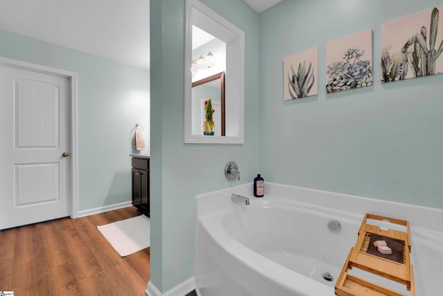 121 Strongridge Trail, Simpsonville, SC 29681