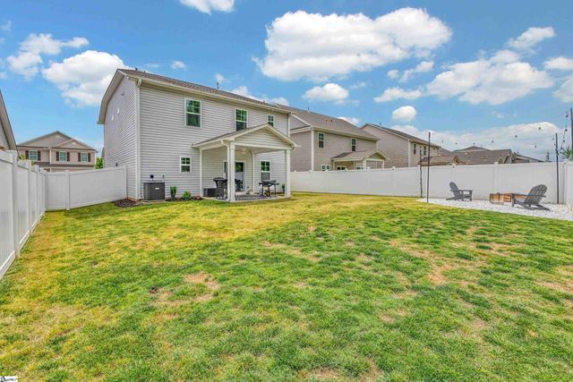 121 Strongridge Trail, Simpsonville, SC 29681