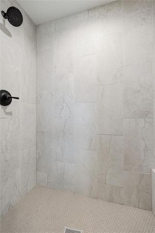 16872 W 164th Terrace, Olathe, KS 66062