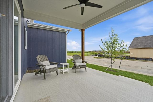 16872 W 164th Terrace, Olathe, KS 66062