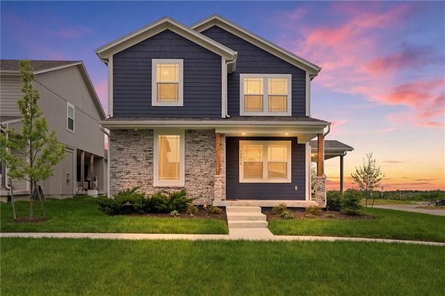 16872 W 164th Terrace, Olathe, KS 66062