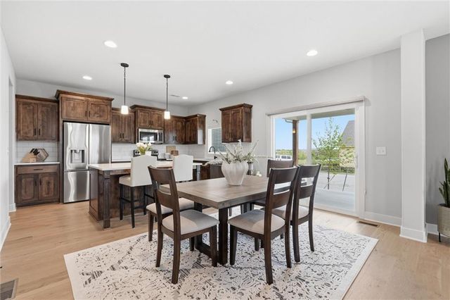 16872 W 164th Terrace, Olathe, KS 66062