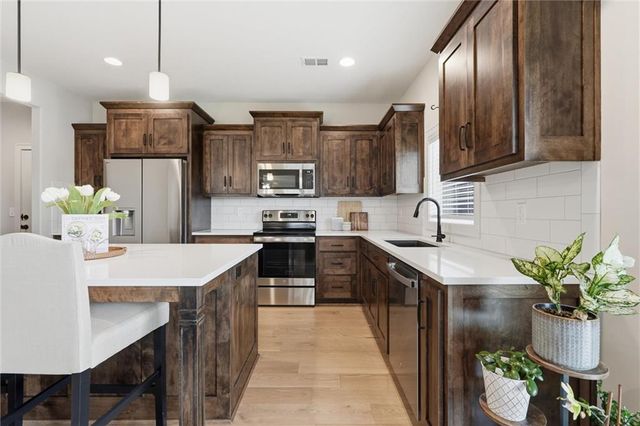 16872 W 164th Terrace, Olathe, KS 66062