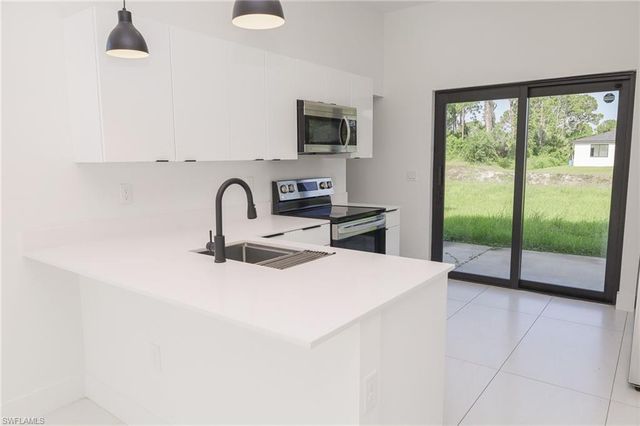 3000 Tena AVE S, Lehigh Acres, FL 33976