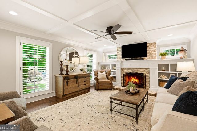 2563 Fairoaks Road, Decatur, GA 30033