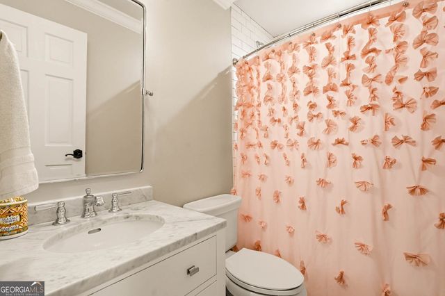 2563 Fairoaks Road, Decatur, GA 30033