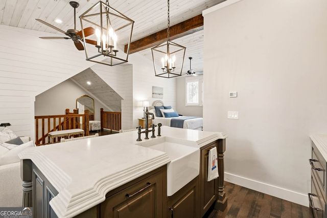 2563 Fairoaks Road, Decatur, GA 30033