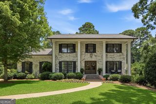 2563 Fairoaks Road, Decatur, GA 30033
