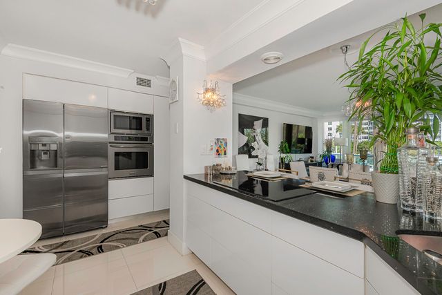3233 NE 34TH Street 215, Fort Lauderdale, FL 33308