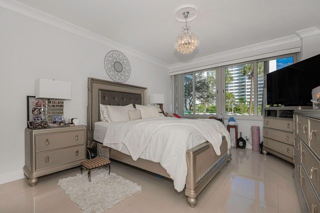 3233 NE 34TH Street 215, Fort Lauderdale, FL 33308