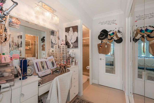 3233 NE 34TH Street 215, Fort Lauderdale, FL 33308