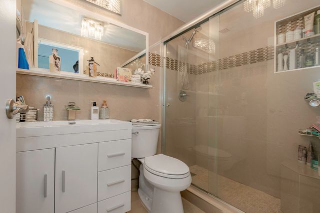 3233 NE 34TH Street 215, Fort Lauderdale, FL 33308