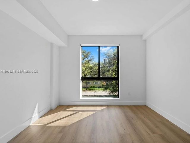 2479 NE 192nd St 308, Miami, FL 33180