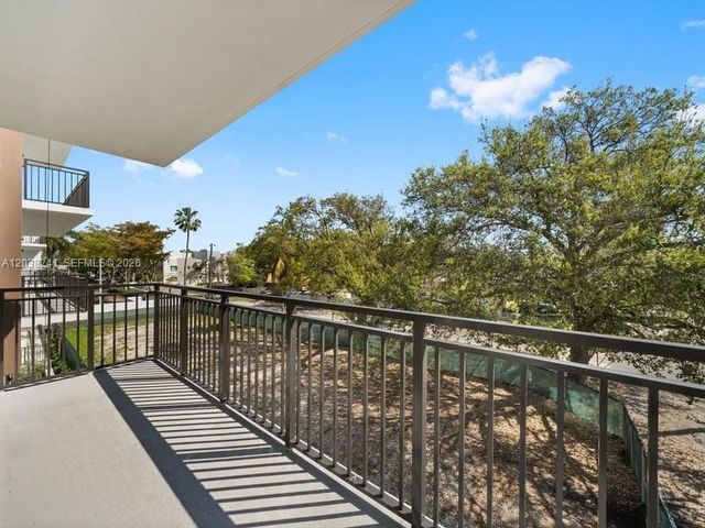 2479 NE 192nd St 308, Miami, FL 33180