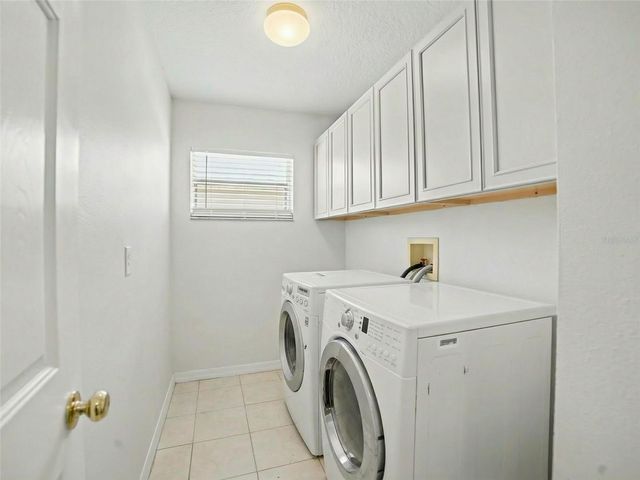 8444 CARRIAGE POINTE DRIVE, Gibsonton, FL 33534