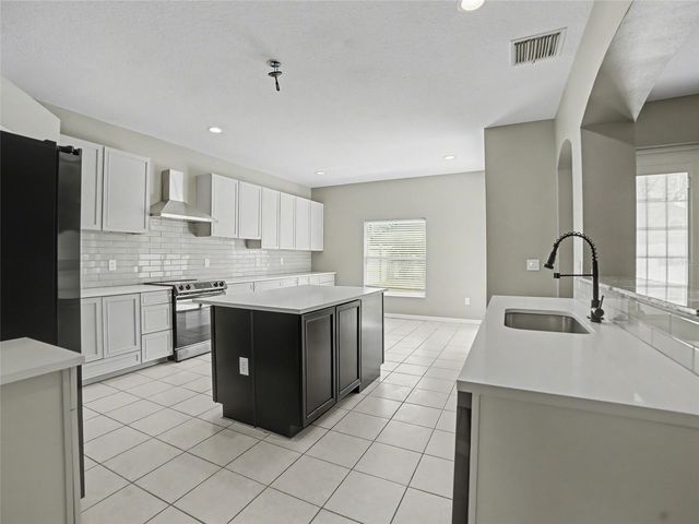 8444 CARRIAGE POINTE DRIVE, Gibsonton, FL 33534