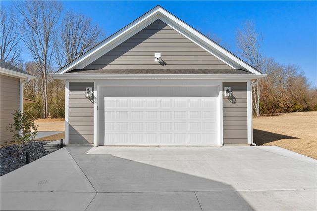 3435 Six Mile Highway, Central, SC 29630