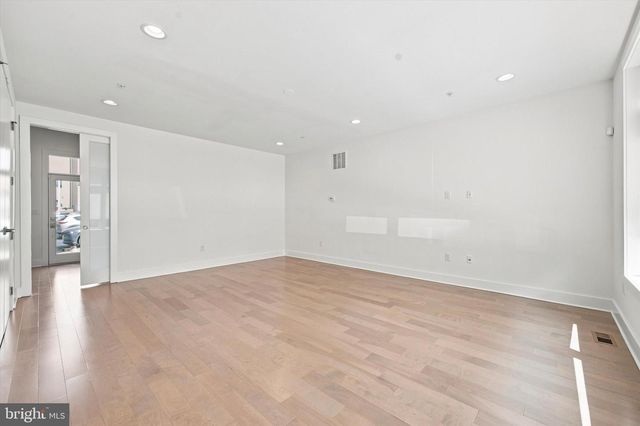 840 N 3RD ST, Philadelphia, PA 19123